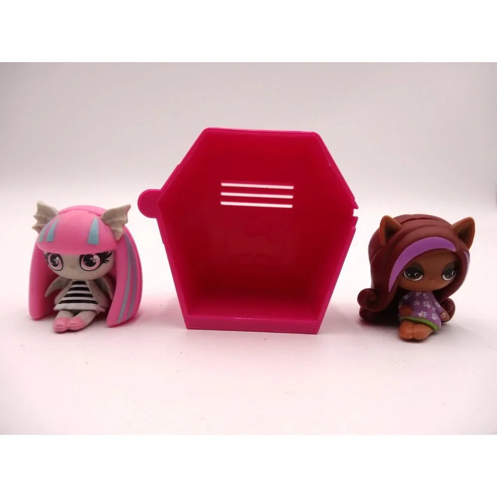 Monster High Minis Clawdeen Wolf Sleepover Ghouls Figure in Locker Rochelle Goyl